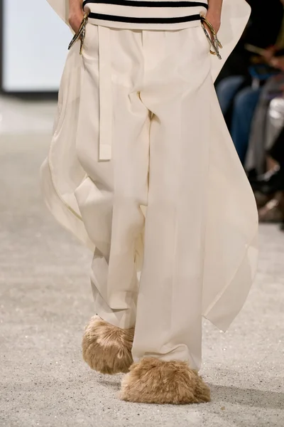Look 23